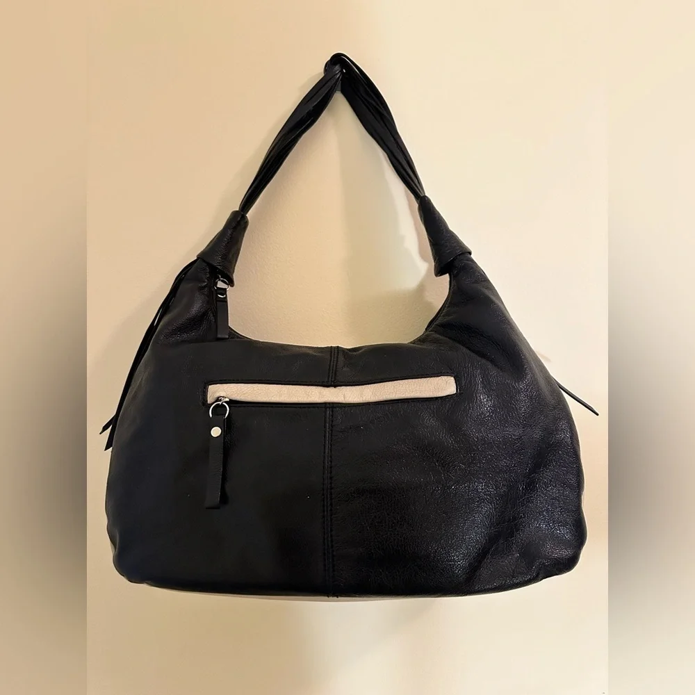 Danilo’s Honduras Shoulder Satchel Black and Cream